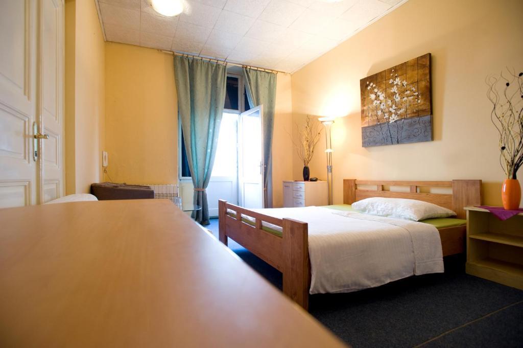 Club Hotel Praha Bilik gambar