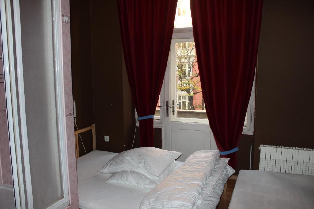 Club Hotel Praha Bilik gambar